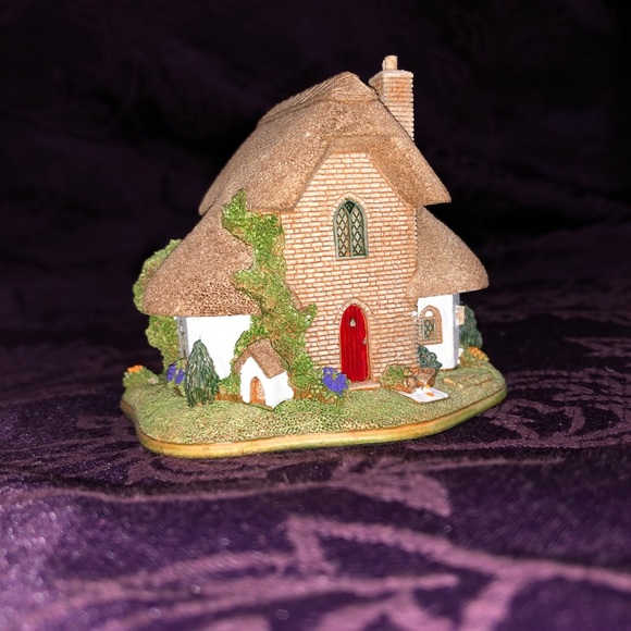 Lilliput Lane Afternoon Tea, Collectors Club - Picture 5 of 10